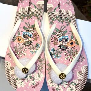Tory Burch Pink Floral Flip Flops Sandals Size 9 NEW